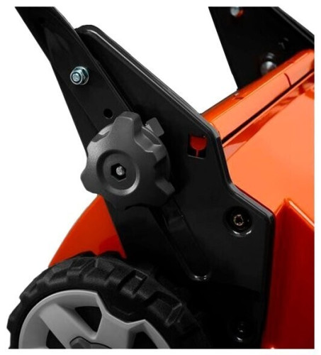 Газонокосилка бензиновая Husqvarna LC 247SP