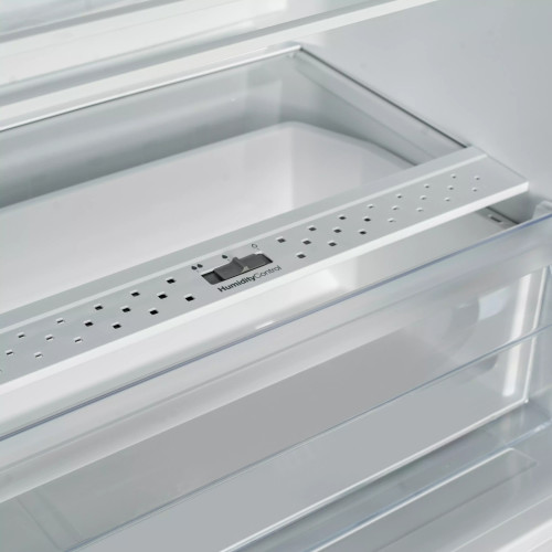 Встраиваемый холодильник Delonghi DCI 17NFE BERNARDO