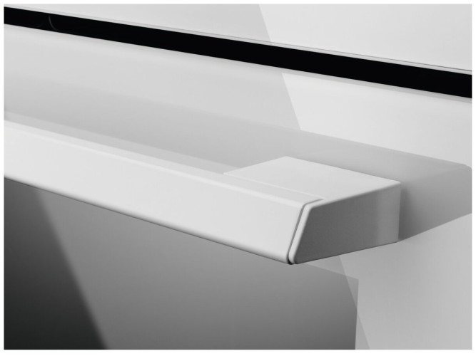 Электрический духовой шкаф Electrolux EOB 7S31 V