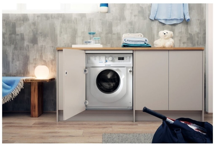 Встраиваемая стиральная машина Indesit BI WMIL 71252