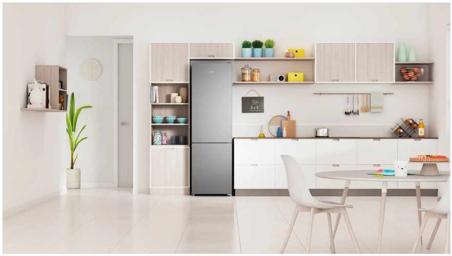 Холодильник Indesit ITR 4200 S