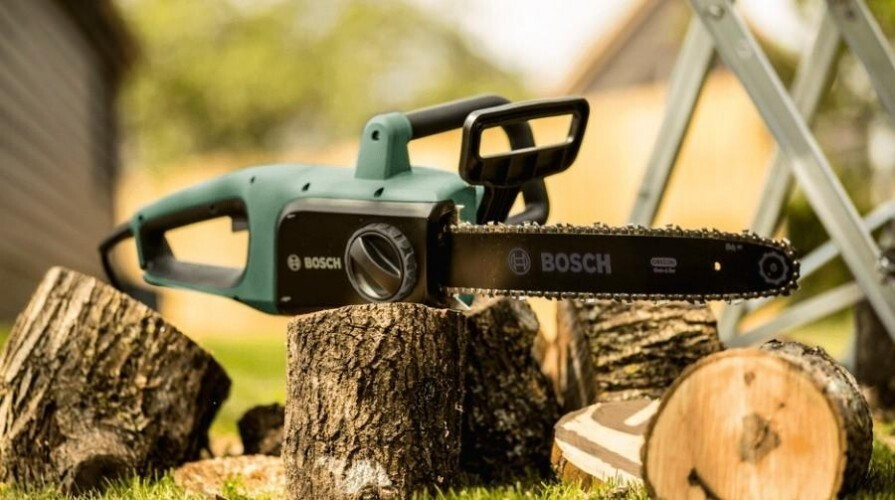 Электрическая цепная пила Bosch UniversalChain 40 06008B8400