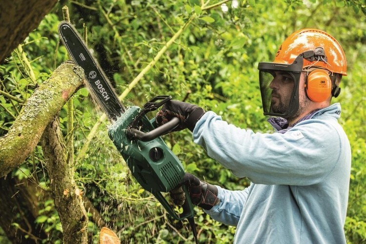 Электрическая цепная пила Bosch UniversalChain 40 06008B8400