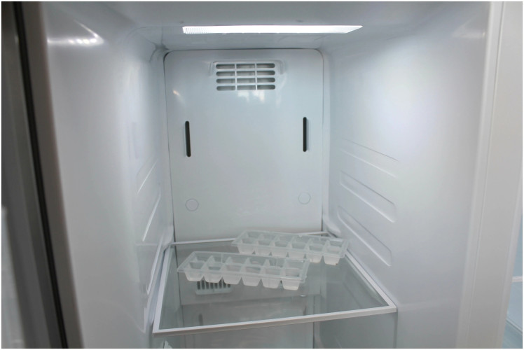 Холодильник Бирюса SBS587 I