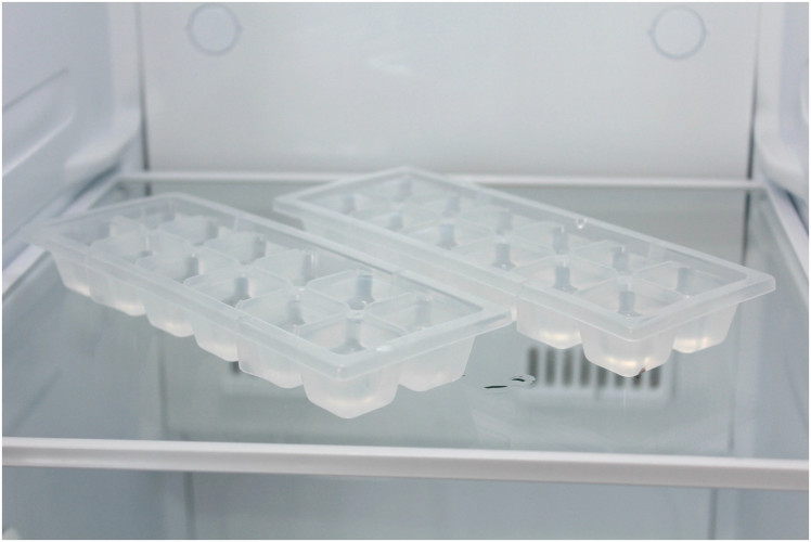 Холодильник Бирюса SBS587 I