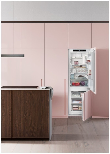 Холодильник Liebherr ICNe 5133 20 001