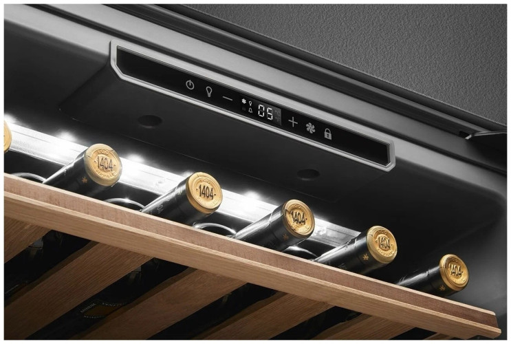 Встраиваемый винный шкаф Smeg CVI 121N3