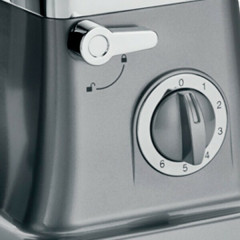 Кухонный комбайн Clatronic KM 3630 titan