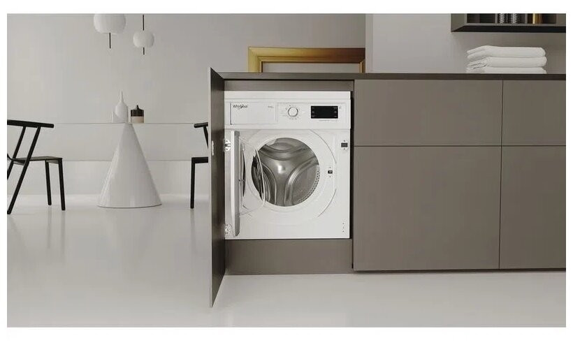 Встраиваемая стиральная машина Whirlpool BI WDWG 861484