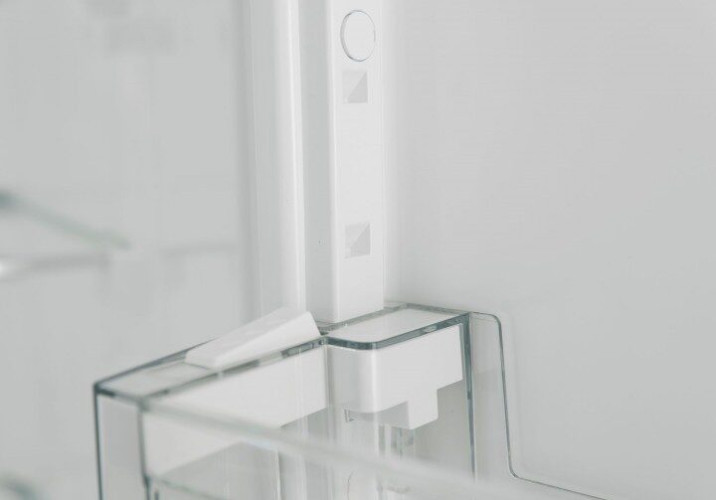 Холодильник Sharp SJ-BA20IMXW1