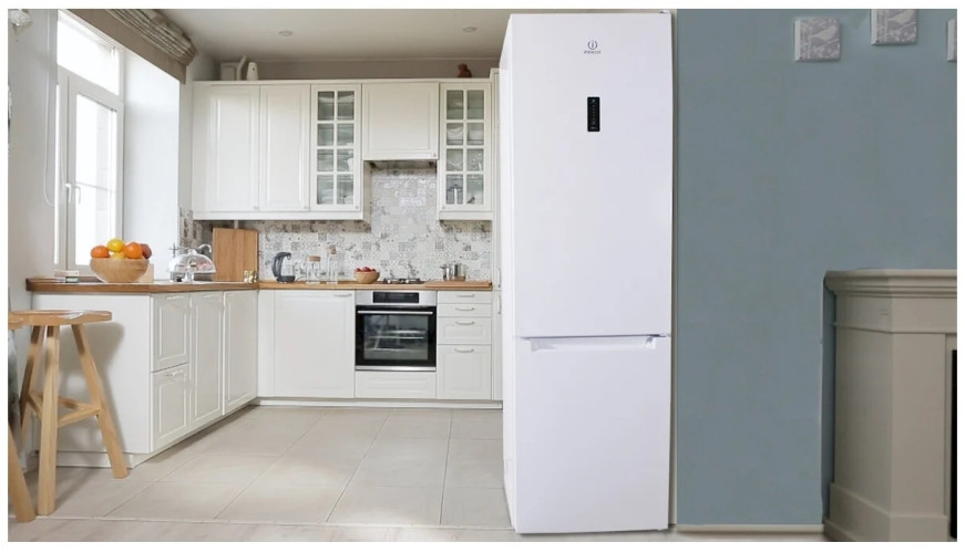 Холодильник Indesit ITF 120 W