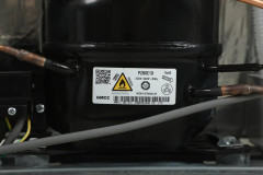 Холодильник SunWind SCC356 серебристый