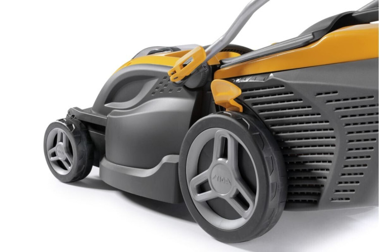 Газонокосилка аккумуляторная Stiga SLM 544 AE