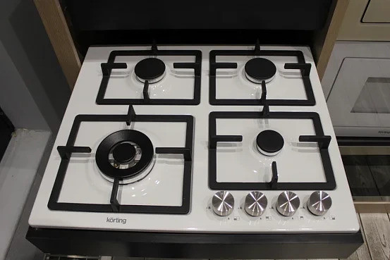 Газовая варочная панель Korting HG 697 CTW