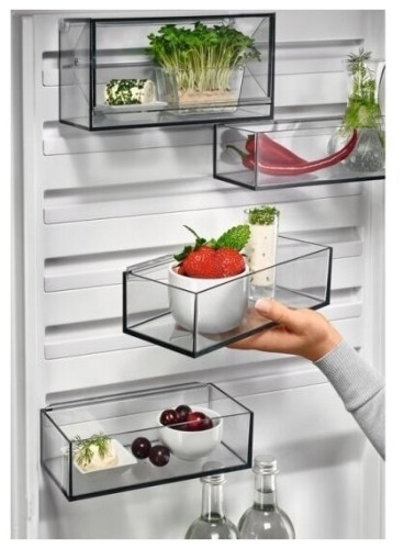 Холодильник Aeg RCR636E5MW