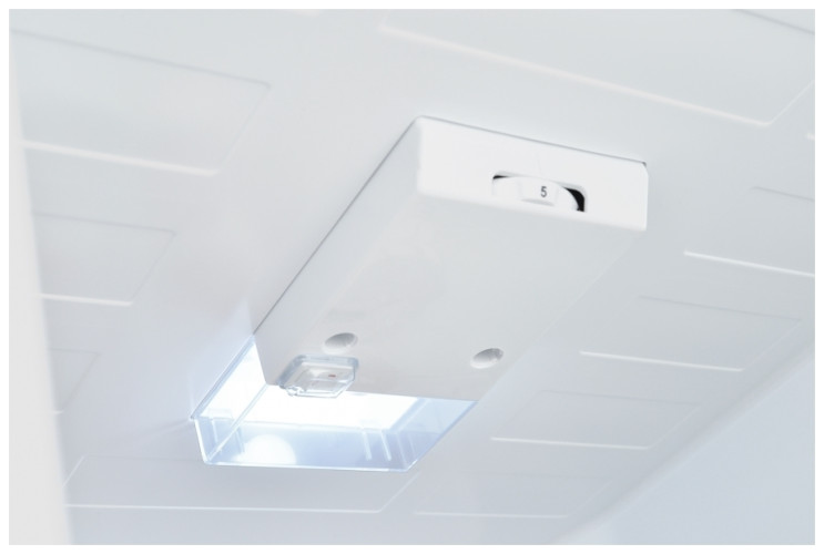 Холодильник Schaub Lorenz SLUS262W4M