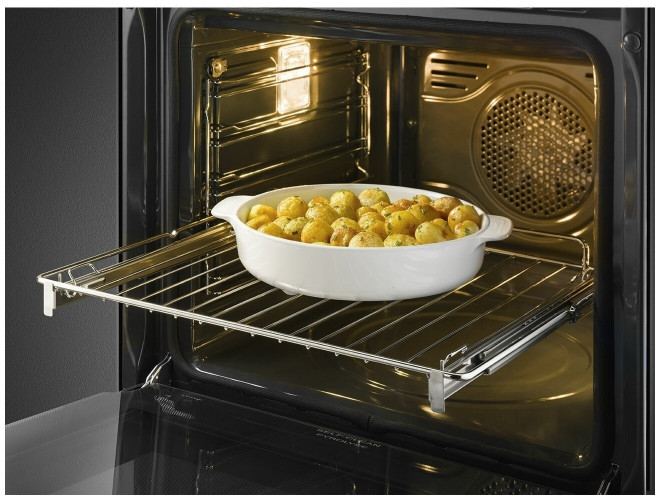 Электрический духовой шкаф Smeg SFP6106WTPS