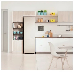 Холодильник Indesit ITR 4200 E