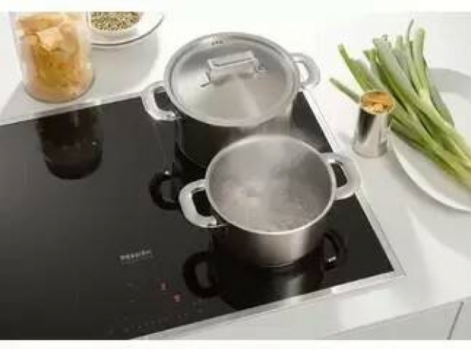 Индукционная варочная панель De Dietrich DPI7580B