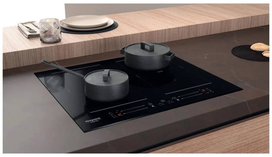 Индукционная варочная панель Hotpoint-Ariston HS 2560C BF