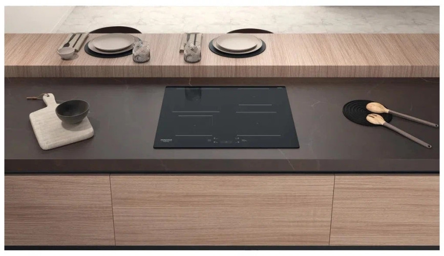 Индукционная варочная панель Hotpoint-Ariston HQ 5660S NE
