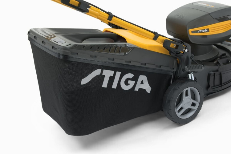 Газонокосилка аккумуляторная Stiga COMBI 743 Q AE