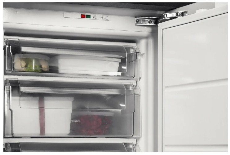 Встраиваемая морозильная камера Hotpoint-Ariston BFS 1222