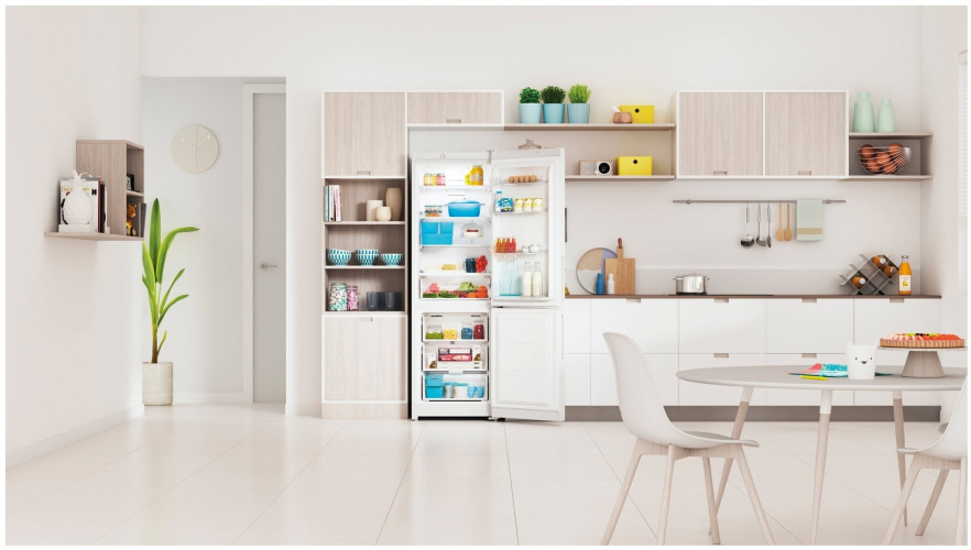 Холодильник Indesit ITR 4180 S