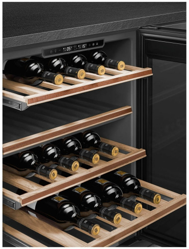 Винный шкаф Smeg CVI638RN3