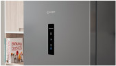 Холодильник Indesit ITR 5200 S