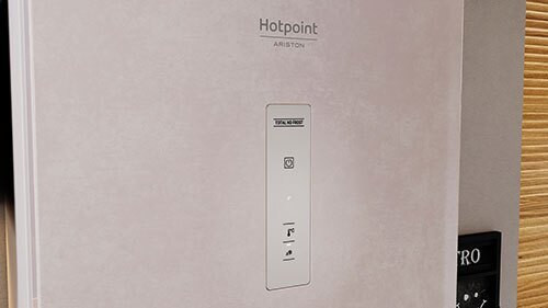 Холодильник Hotpoint-Ariston HTS 5200 M