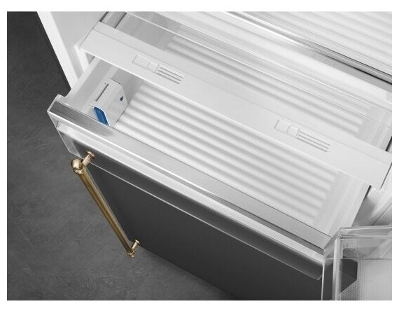 Встраиваемый холодильник Smeg FA8005RAO5