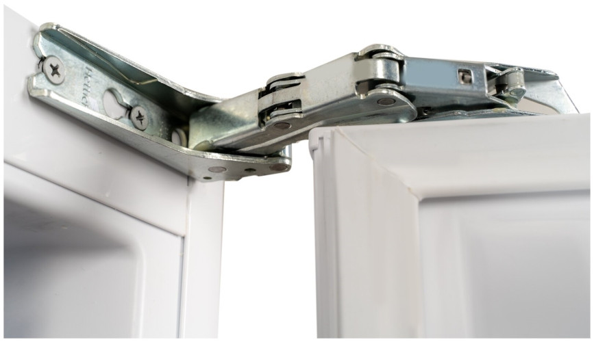 Встраиваемый холодильник Schaub Lorenz SLSE136W0M