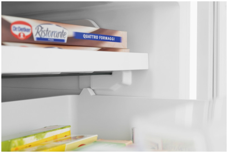 Встраиваемый холодильник Zugel ZRI1780LF