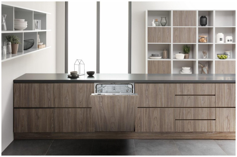 Посудомоечная машина Hotpoint-Ariston HI 5030 W