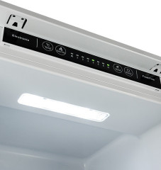 Встраиваемый холодильник MILLEN MBR 180 NF