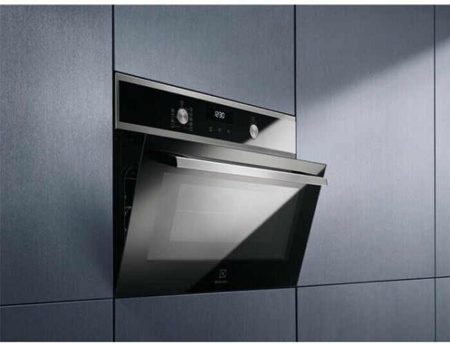 Электрический духовой шкаф Electrolux EVL 6E40 X