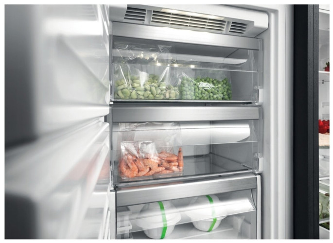 Встраиваемая морозильная камера Whirlpool AFB 18401