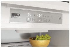 Встраиваемый холодильник Whirlpool WHC 18T574 P