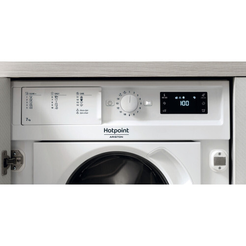 Встраиваемая стиральная машина Hotpoint-Ariston BI WMHG 71284 EU