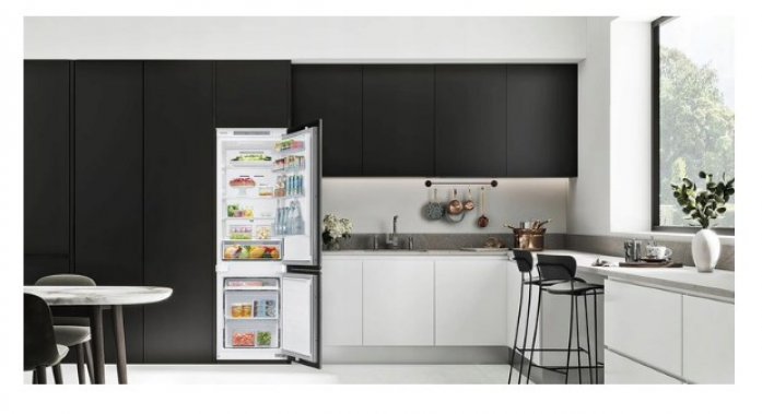 Встраиваемый холодильник Samsung BRB26715DWW