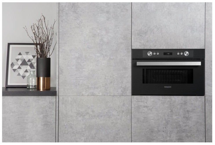 Встраиваемая микроволновая печь Hotpoint-Ariston MD 764 BL