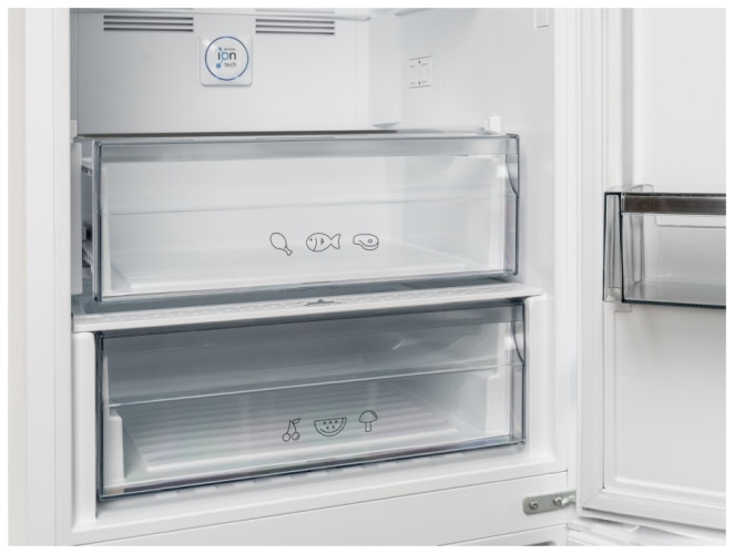 Холодильник Schaub Lorenz SLUS379W4E