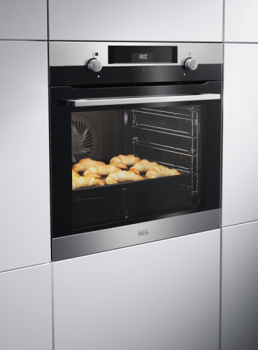 Электрический духовой шкаф AEG BCK 455350 M