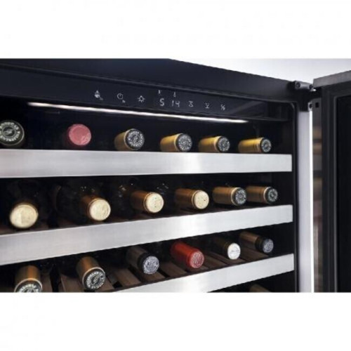 Встраиваемый винный шкаф Avintage AVU25SXMO