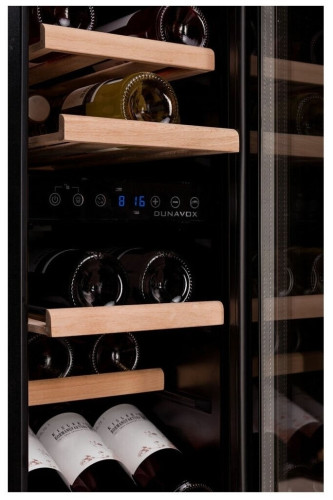 Винный шкаф Dunavox DAUF 17 58DSS