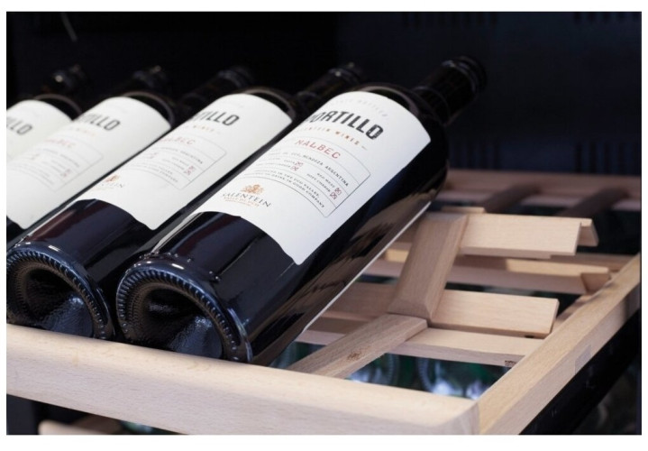 Винный шкаф Caso WineMaster 126