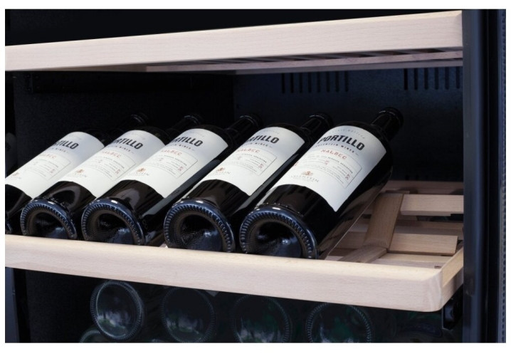 Винный шкаф Caso WineMaster 126