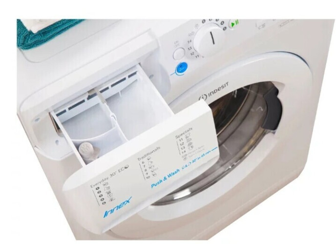 Стиральная машина Indesit BWSA 61052 W