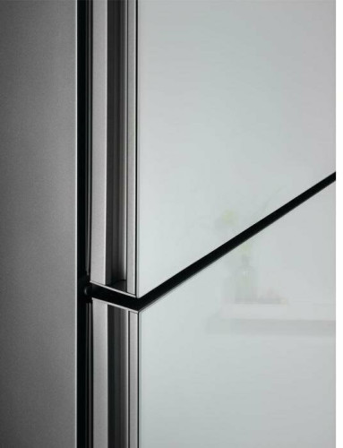 Холодильник Electrolux LNT 7ME34 G1